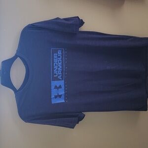Mens Small Under Armour Tee